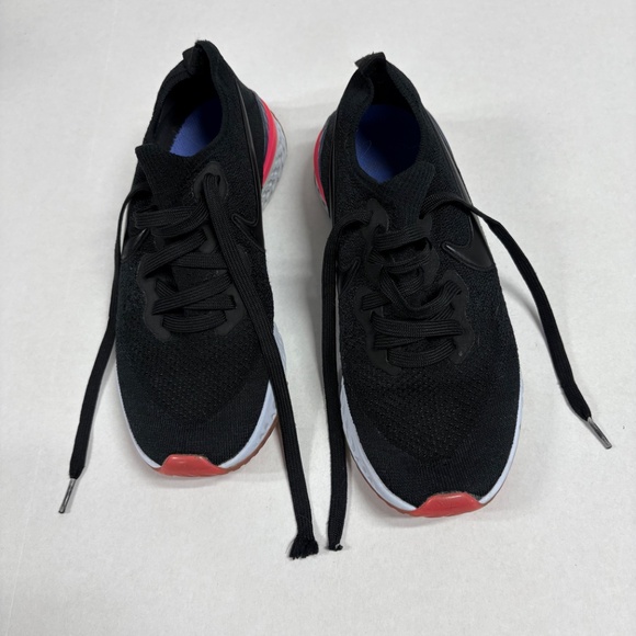 Nike Women's Epic React Flyknit Shoes -‎ Size 8. - Picture 4 of 9